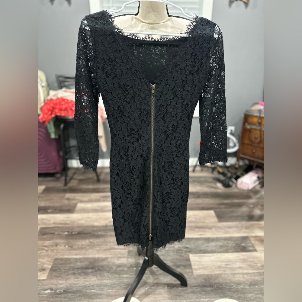 Diane Von Furstenberg Zarita BLack Mini Dress Floral Lace Size 4 Cocktail Party - Picture 4 of 7